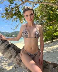 Anamur Mersin Escort: Zarif ve Baş Döndürücü Genç Dans Gösterisi