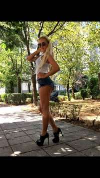Arap Escort'da İnanılmaz Bir Gece için Bırakıcı Güzel
