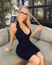 Gerçek Escort Bayan İle Sıcak Gece