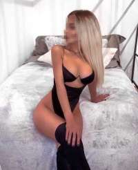 Gerçek Escort Özge: Kimi Işığıyla Aydınlatır, Kimiyle Yakar