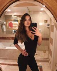 Mersin Anamur'da Kendine Güvenen Escort Şule'nin Büyüleyici Dünyası