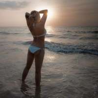 Ruhunuzu Uçuran Tropikal Rüzgar Arap Escort Selen