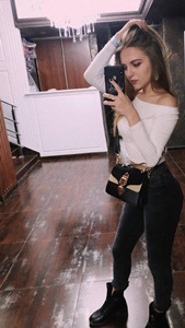 Şehvetli Mut Escort Bayan Ayla: Mutluluk Her Zaman Bir Telefon Kadar Uzakta!